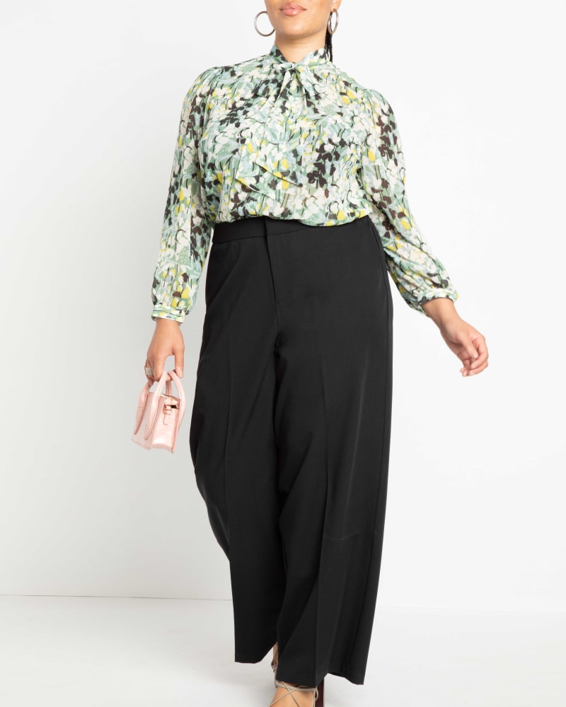 Plus size model wearing Penelope Modern Wide Leg Trouser by ELOQUII | Dia&Co | dia_product_style_image_id:189351